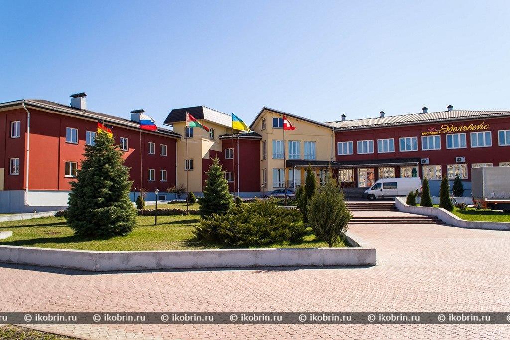 Hotel Suvorov โกบริน ภายนอก รูปภาพ